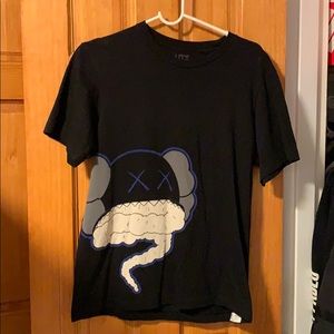 Uniqlo Kaws shirt